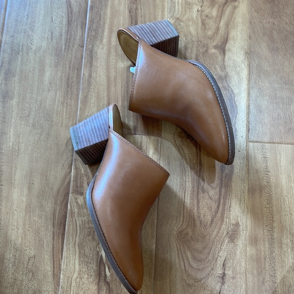 Madewell shaper Mule size 7.5 in English Saddle - Picture 4 of 5